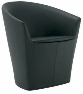 Andreu World Мягкое кожаное кресло с подлокотниками Brandy Bu2991