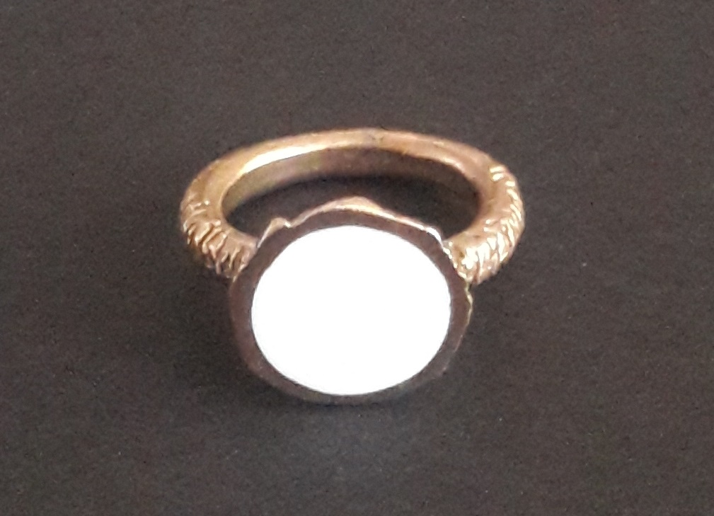 EB101 Кольцо, белый, бронза, эмаль ELENA BERTELLOTTI Santreyd 