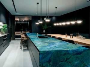 Декоративная стеклянная панель