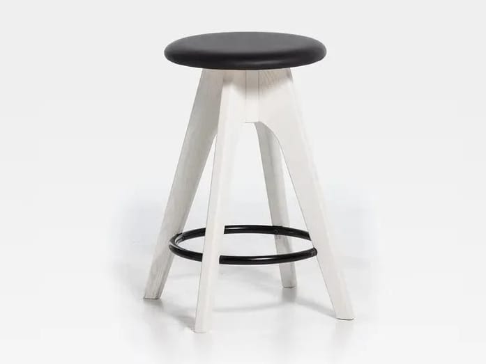 Деревянный стул с мягким сиденьем SIPA Tommy ARCH-00095193