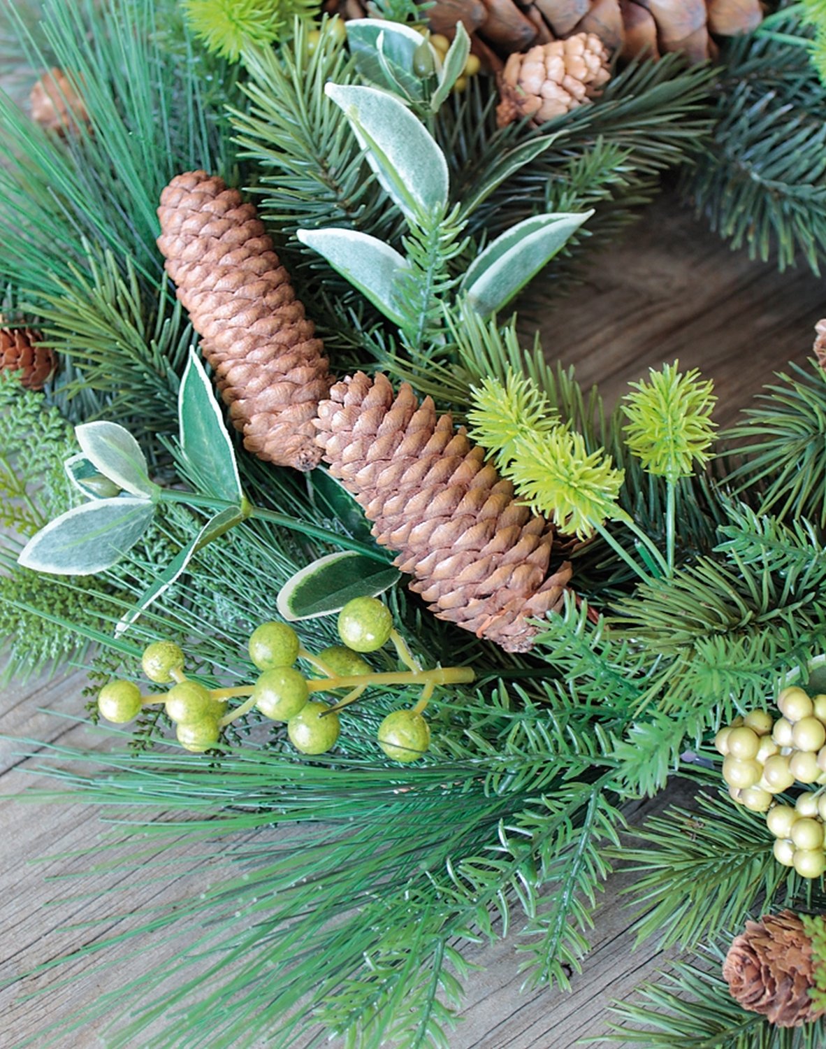 2007 883 a3 Искусственный венок 'ель / ягоды / шишки', ø 45 см, зеленый H-andreas  - Вид №5