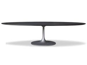 Овальный стол из массива дерева