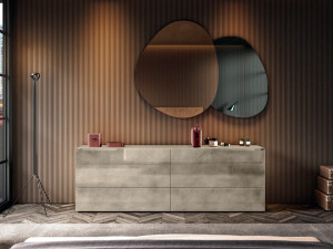 Стеклянный комод