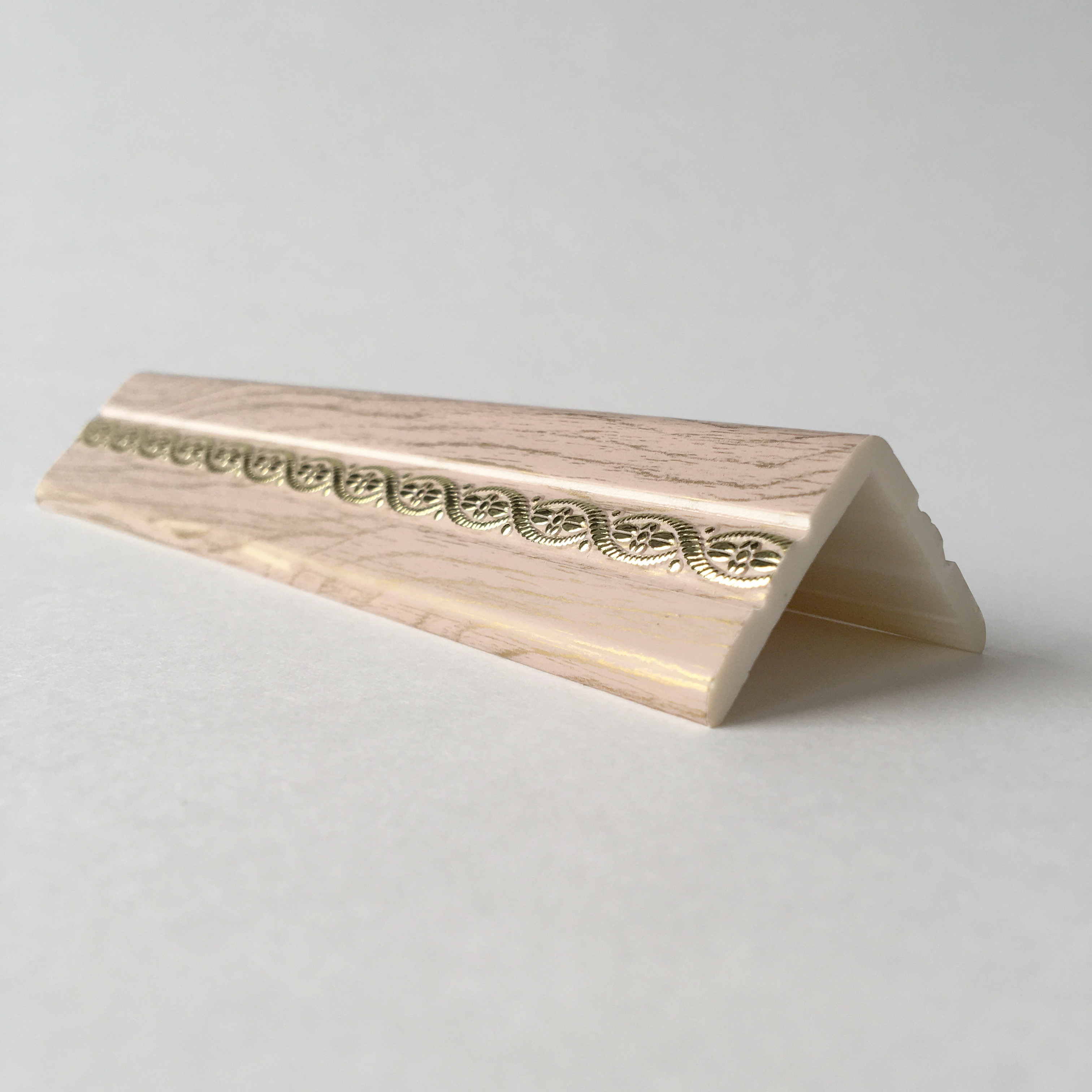 Угол наружный ПВХ Косичка 8S68m золото DEKOR PANEL DP315