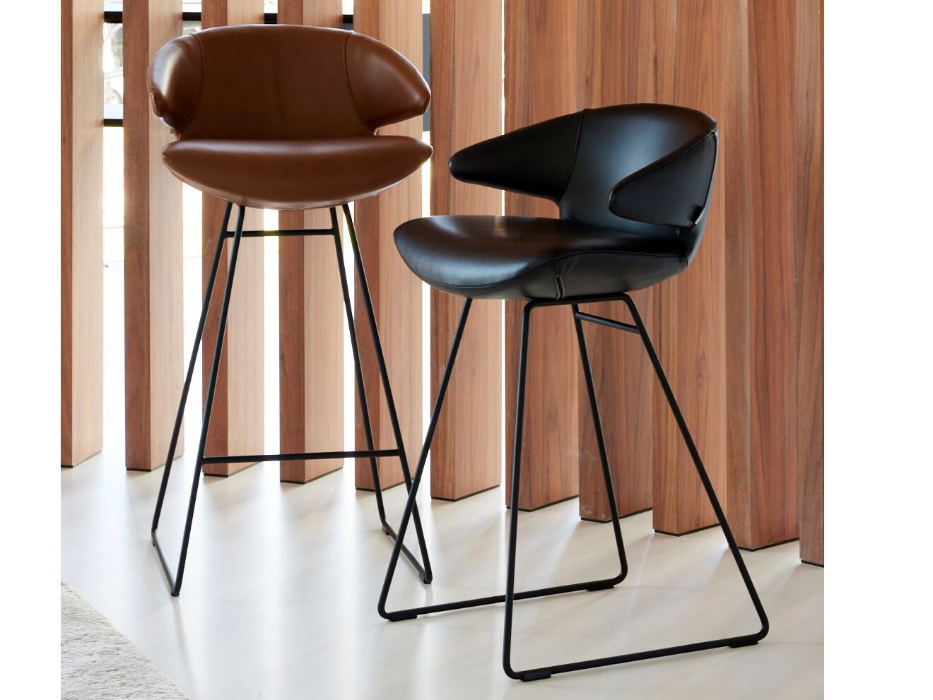 Кожаный табурет для салазок Joli Morisot ARCH-00149728 - Вид №1