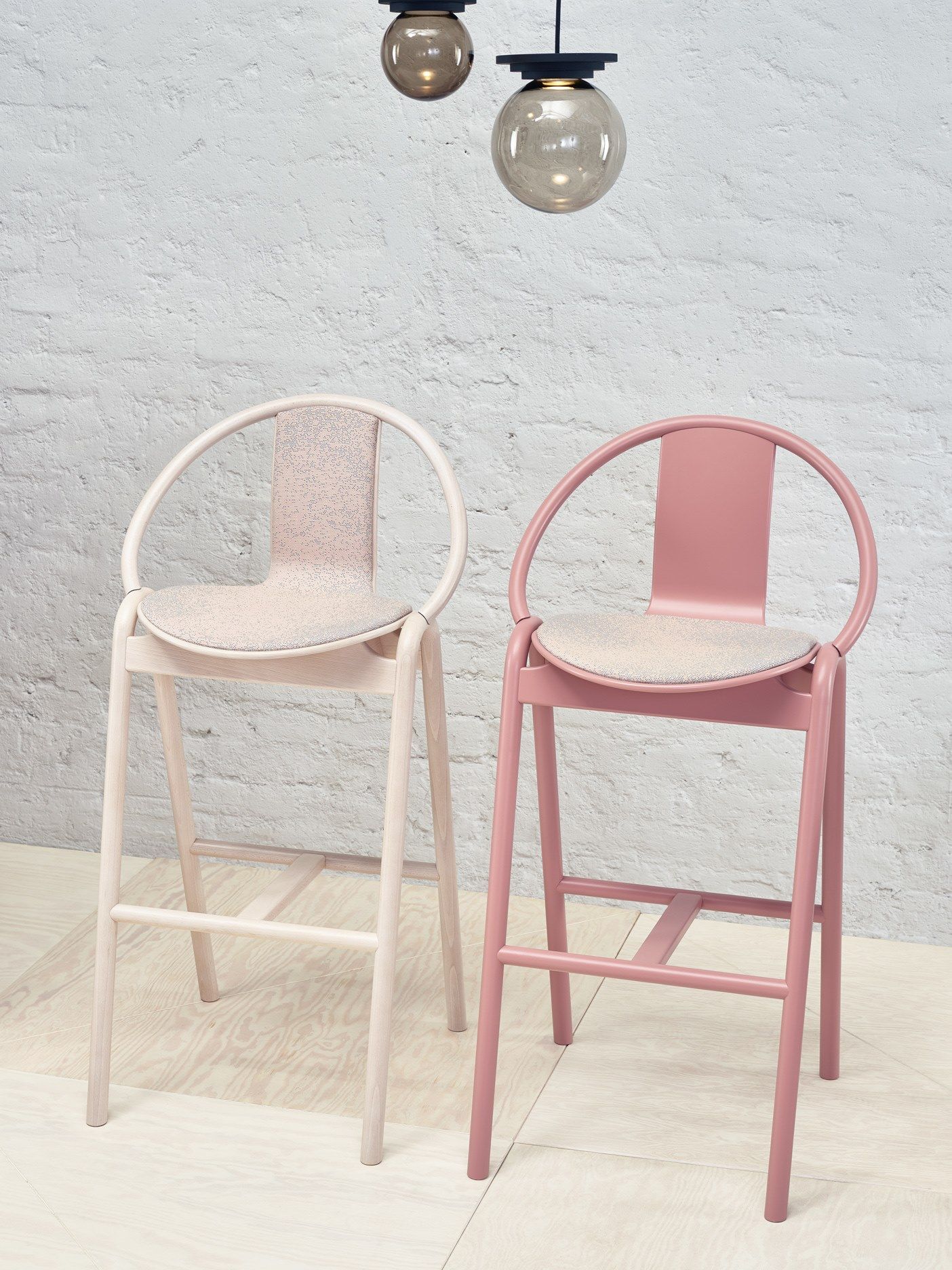 Высокий мягкий стул со спинкой TON AGAIN ARCH-00025874 - Вид №1