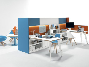 Многофункциональный деревянный рабочий стол со встроенной полкой