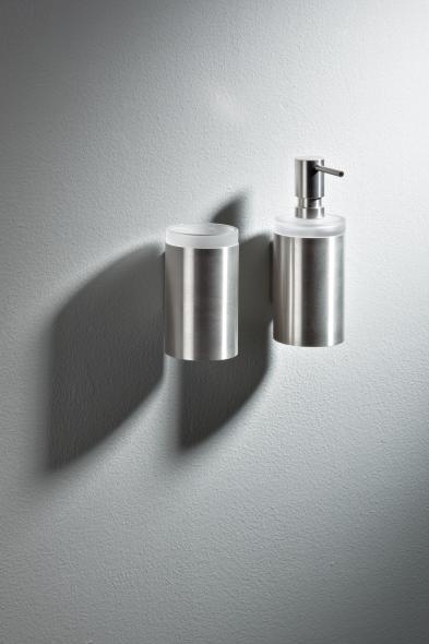 162.04.1105XA Стеклянная кружка с держателем HEWI Halter und Becher  - Вид №1