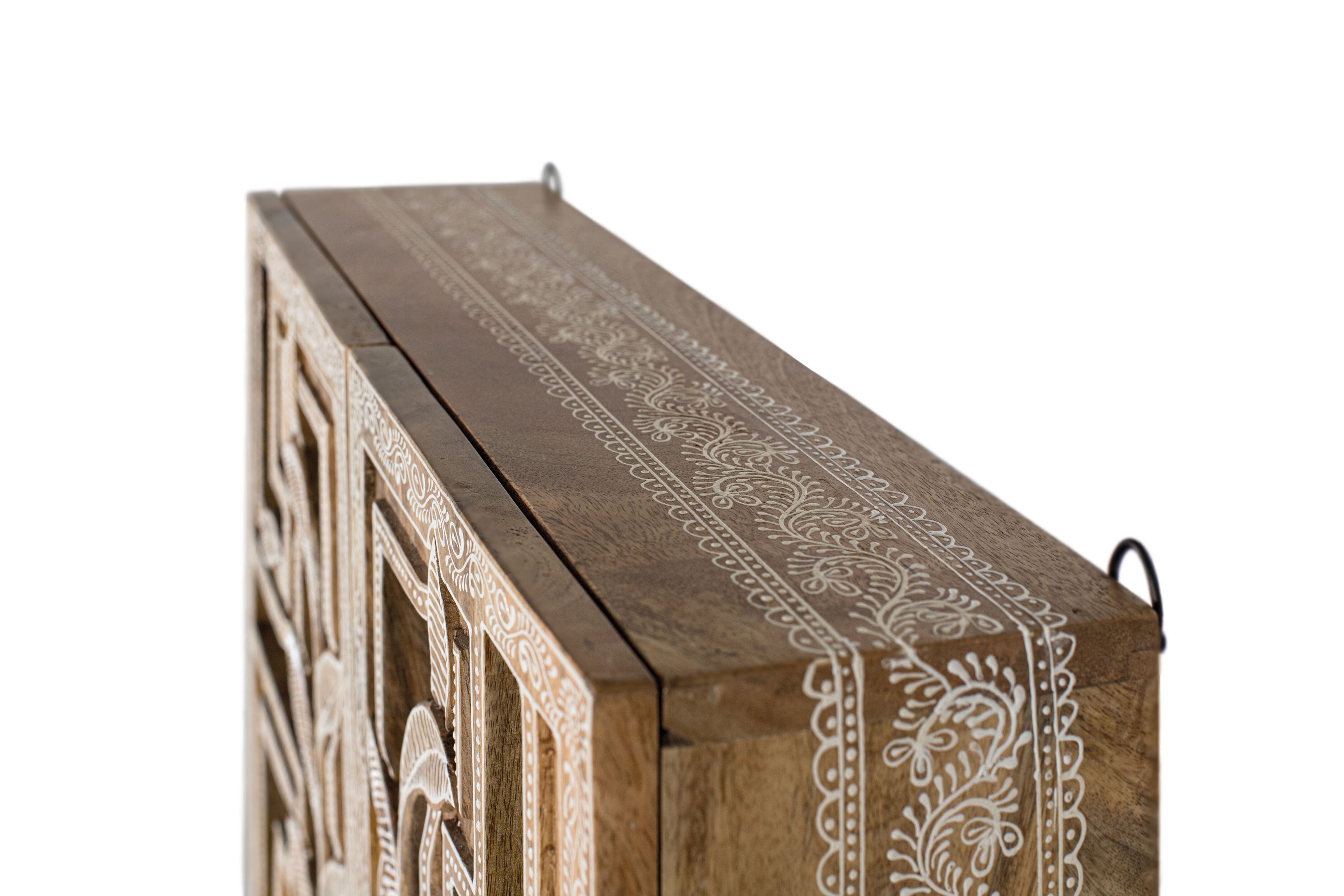 Навесной шкаф из манго с резными дверцами Giner y Colomer 1786 ARCH-00022258 - Вид №2