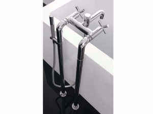 Напольный смеситель для ванны с ручным душем