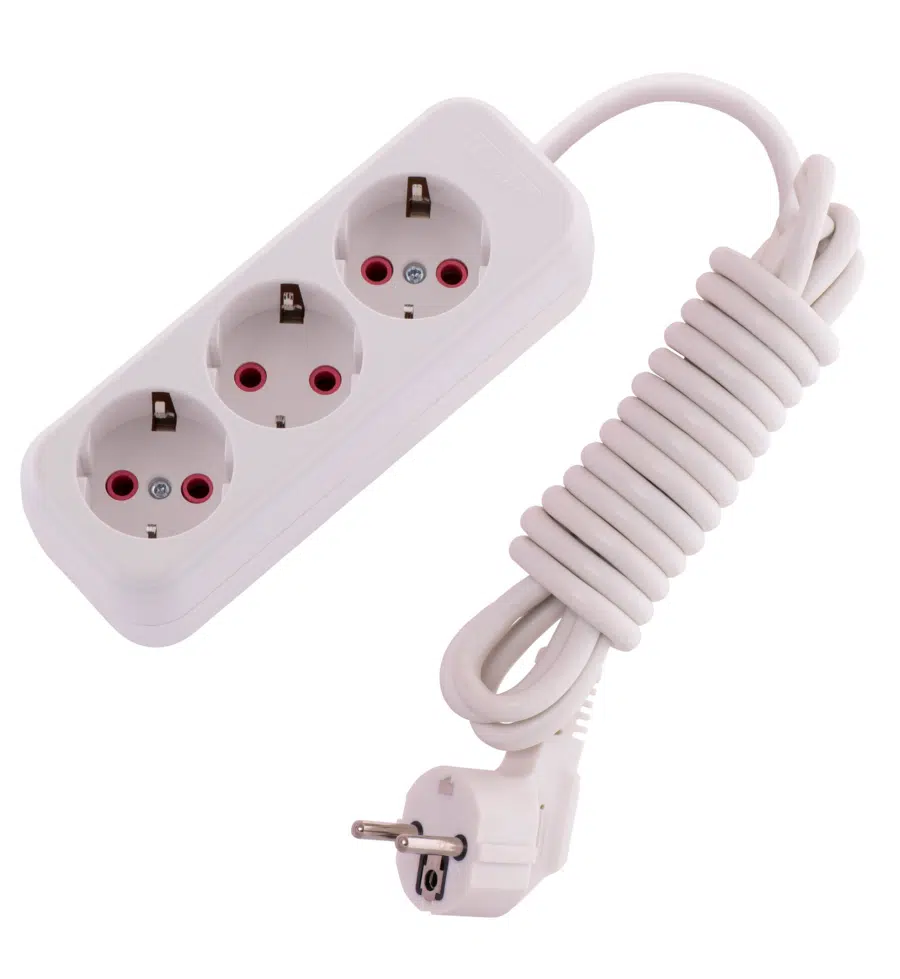 LILA Удлинитель с заземлением 3 входа, 3 метра белый LEZARD 720-0303-301