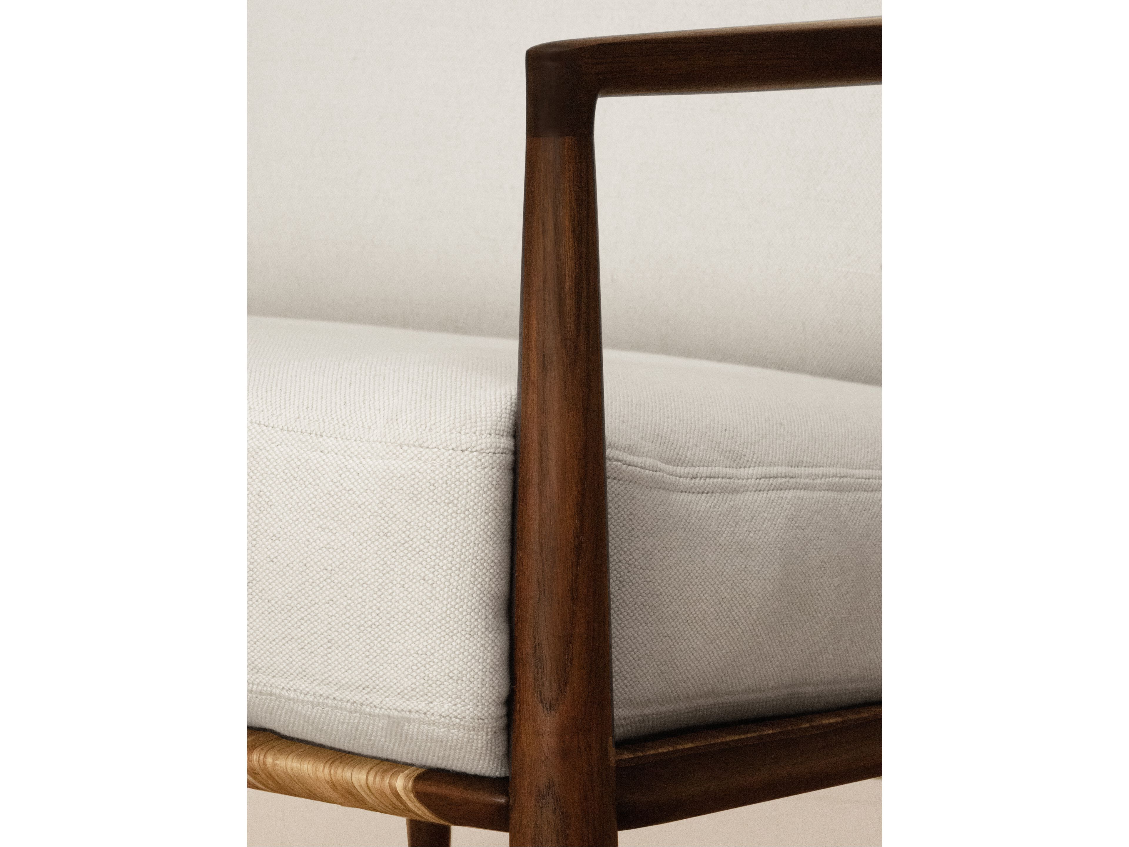 Тканевое кресло с подлокотниками Phantom Hands Tangāli ARCH-00089185 - Вид №6