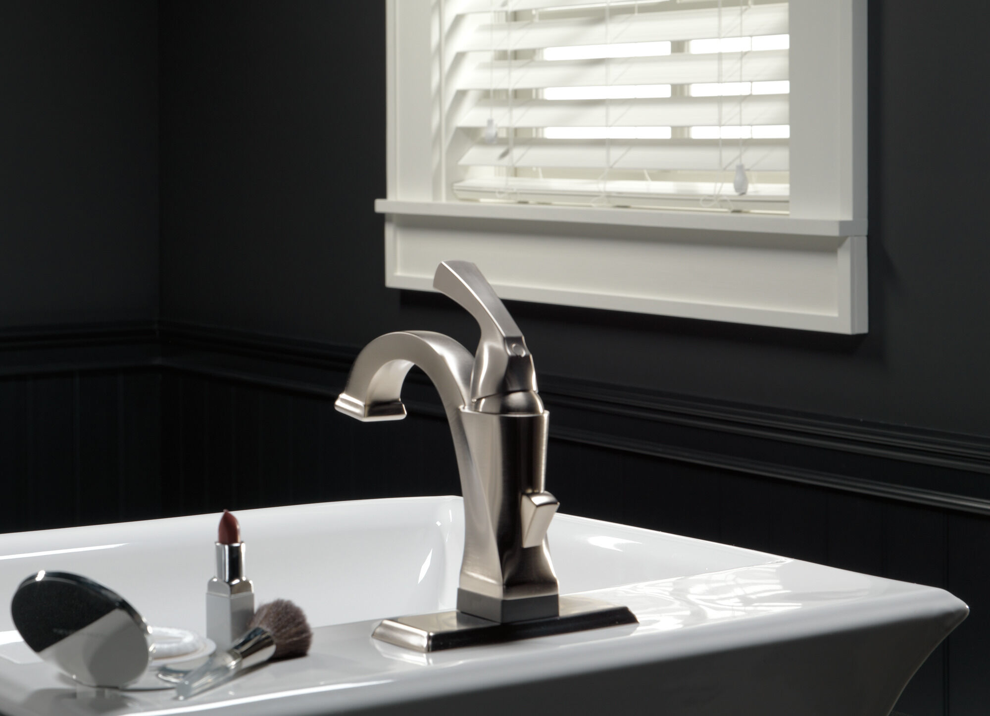 551T-SS-DST Смеситель для ванной с одной ручкой с технологией Touch2O.xt® Delta Faucet Dryden Нержавеющая сталь  - Вид №4