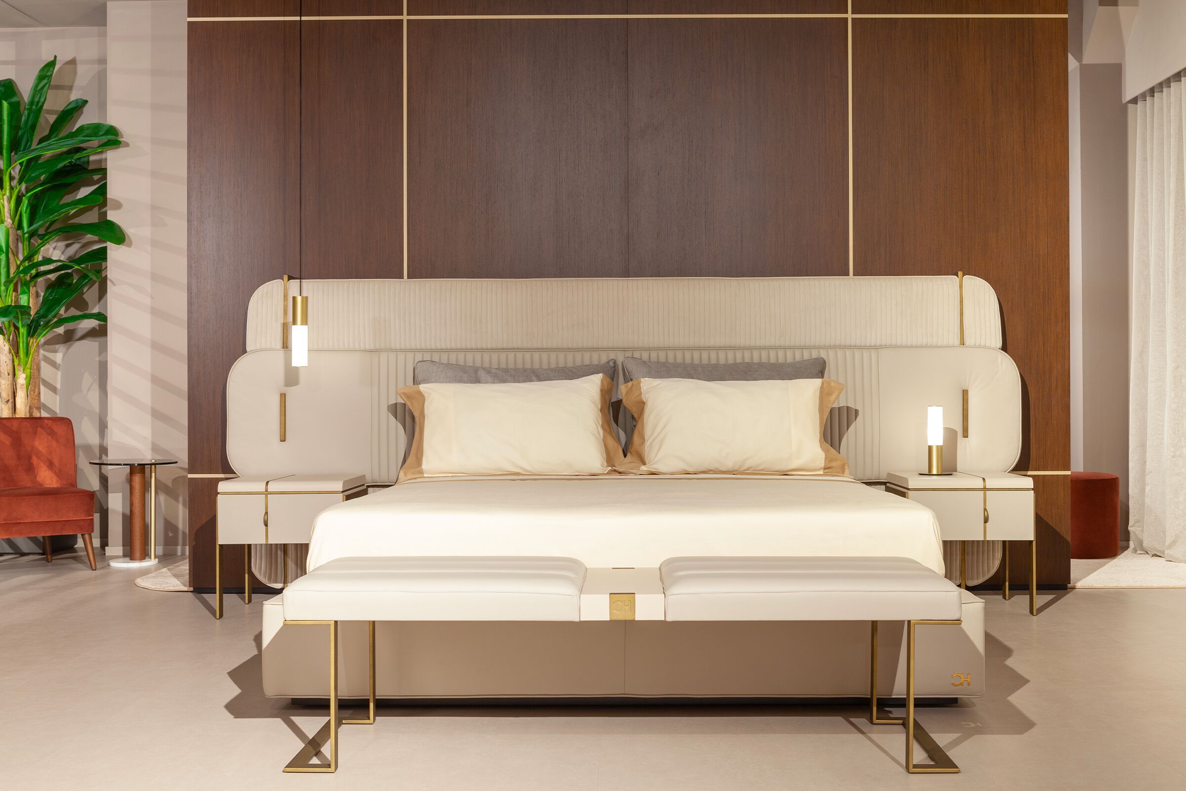 Деревянная квадратная тумбочка с ящиками Carpanese Home Identity ARCH-00093247 - Вид №1