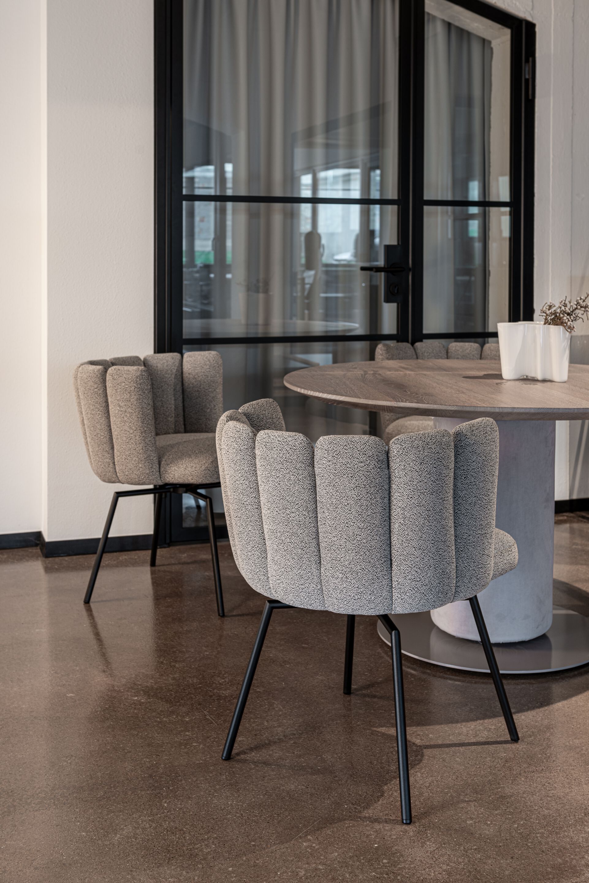 Мягкий стул с подлокотниками и крестообразной рамой KFF ARCH-00057569 - Вид №13