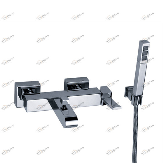Смеситель однорычажный для ванны ½“ с душевым гарнитуром, настенный монтаж JOERGER Empire II 628.20.500.000