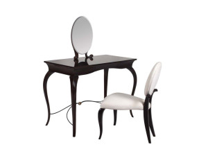 Мебель для туалетных принадлежностей из красного дерева