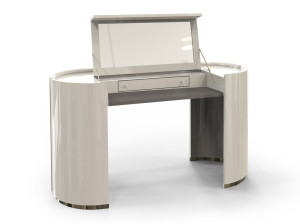 Деревянный туалетный столик