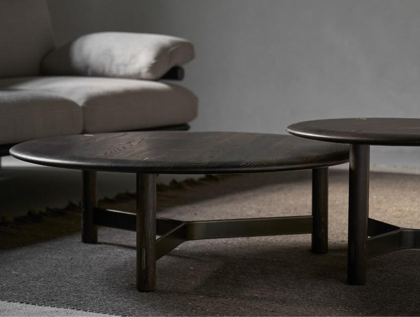 District Eight Низкий круглый журнальный столик из дуба Stilt M1007-c  - Вид №4