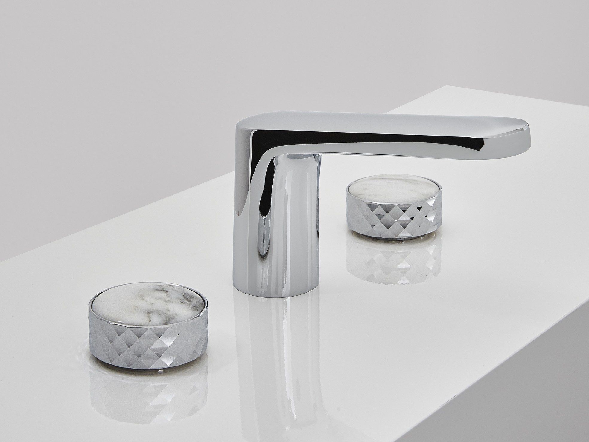 Хромированный латунный смеситель для раковины с 3 отверстиями FIMA CARLO FRATTINI текстура ARCH-00099302 - Вид №1