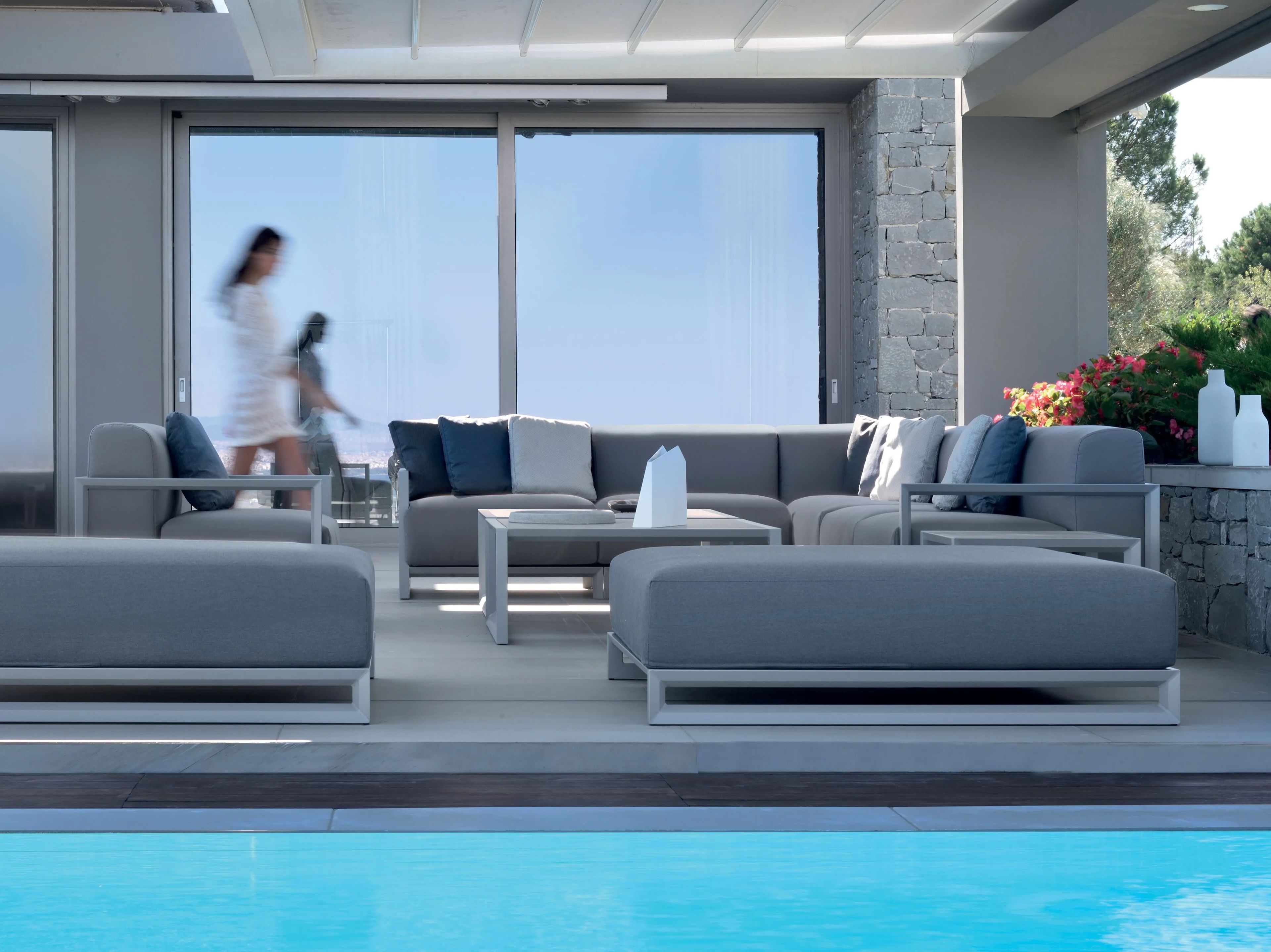 Прямоугольный низкий садовый столик 10Deka Nubes ARCH-00137421 - Вид №1