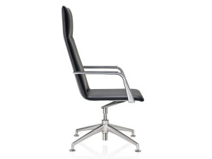 4-спицевое кожаное офисное кресло с подлокотниками