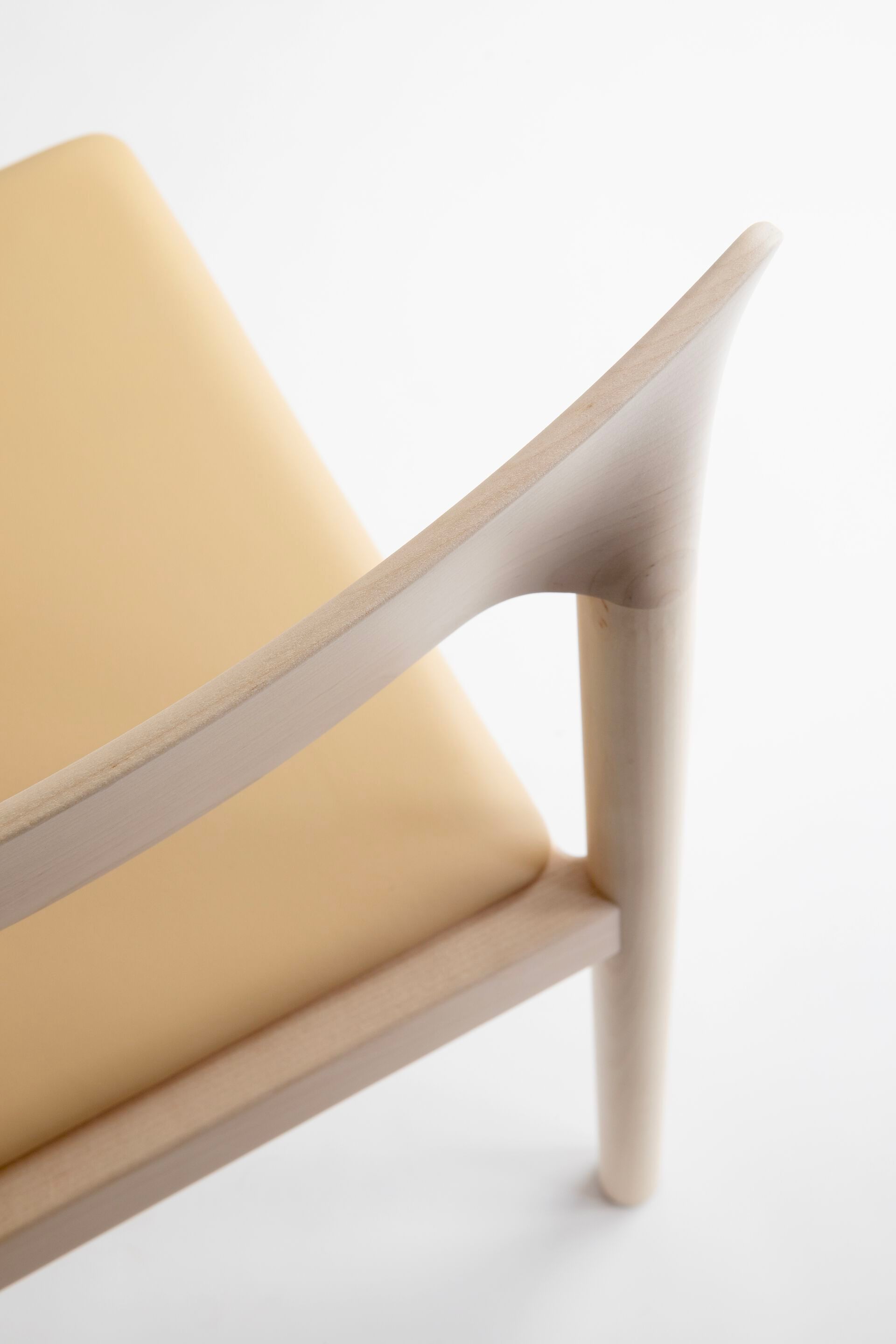 Штабелируемый стул из березы с мягким сиденьем Nikari KUMU ARCH-00056693 - Вид №5