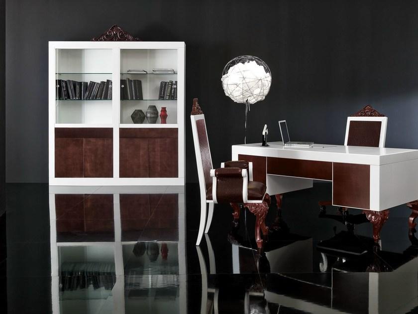 Modenese Gastone Витрина из лакированной древесины Minimal baroque 42103 - Вид №1