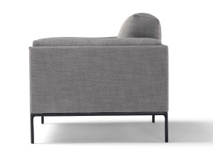 Кресло с подлокотниками