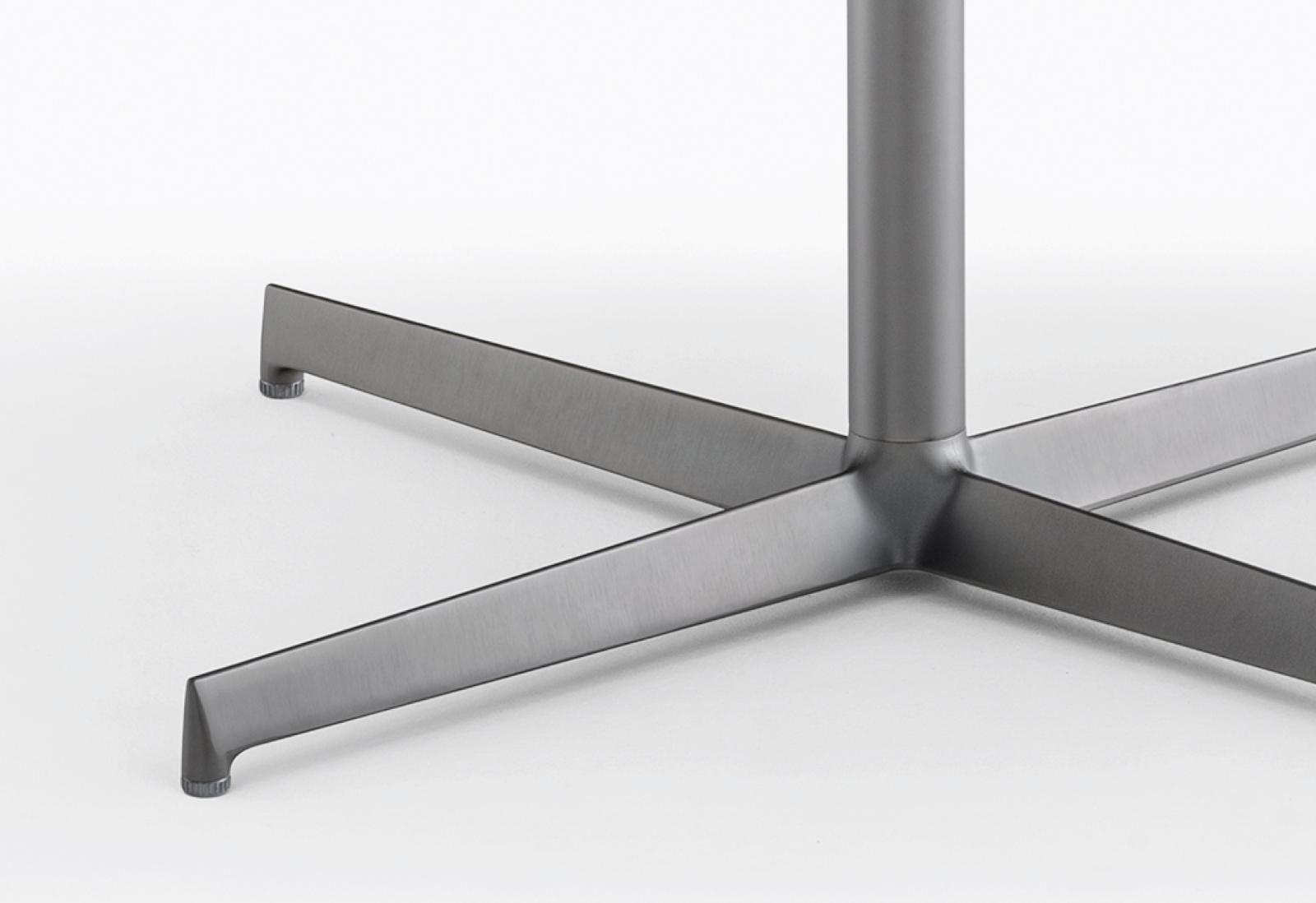 Высокий квадратный алюминиевый стол для контракта Pedrali Laja ARCH-00106680 - Вид №1