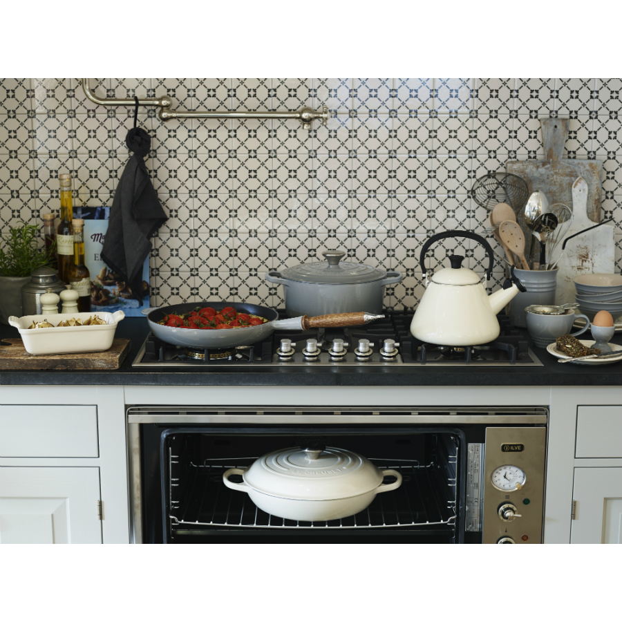 Сковорода чугунная Le Creuset с деревянной ручкой, Ø28 см, серая 20058285410460 - Вид №6