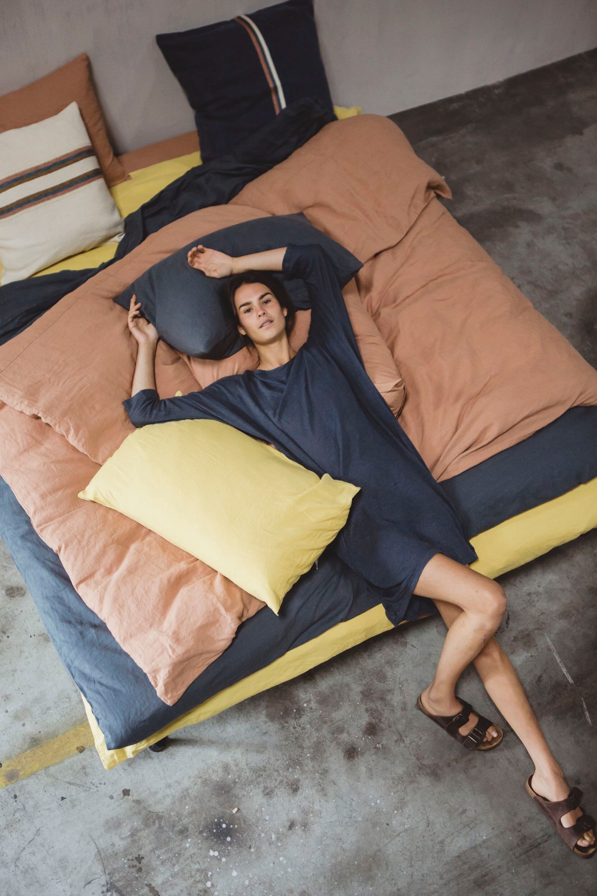 Прямоугольная однотонная льняная подушка Libeco Home Madison ARCH-00003740 - Вид №5