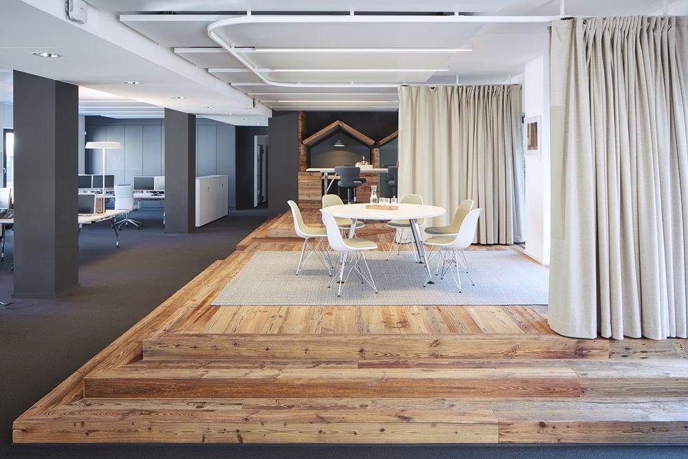 Стул из полипропилена с мягким сиденьем VITRA Eames Plastic Chair ARCH-00147160 - Вид №15