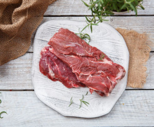 6969 Лопатка свиная без кости из Венгерской Мангалицы Вкусляндия