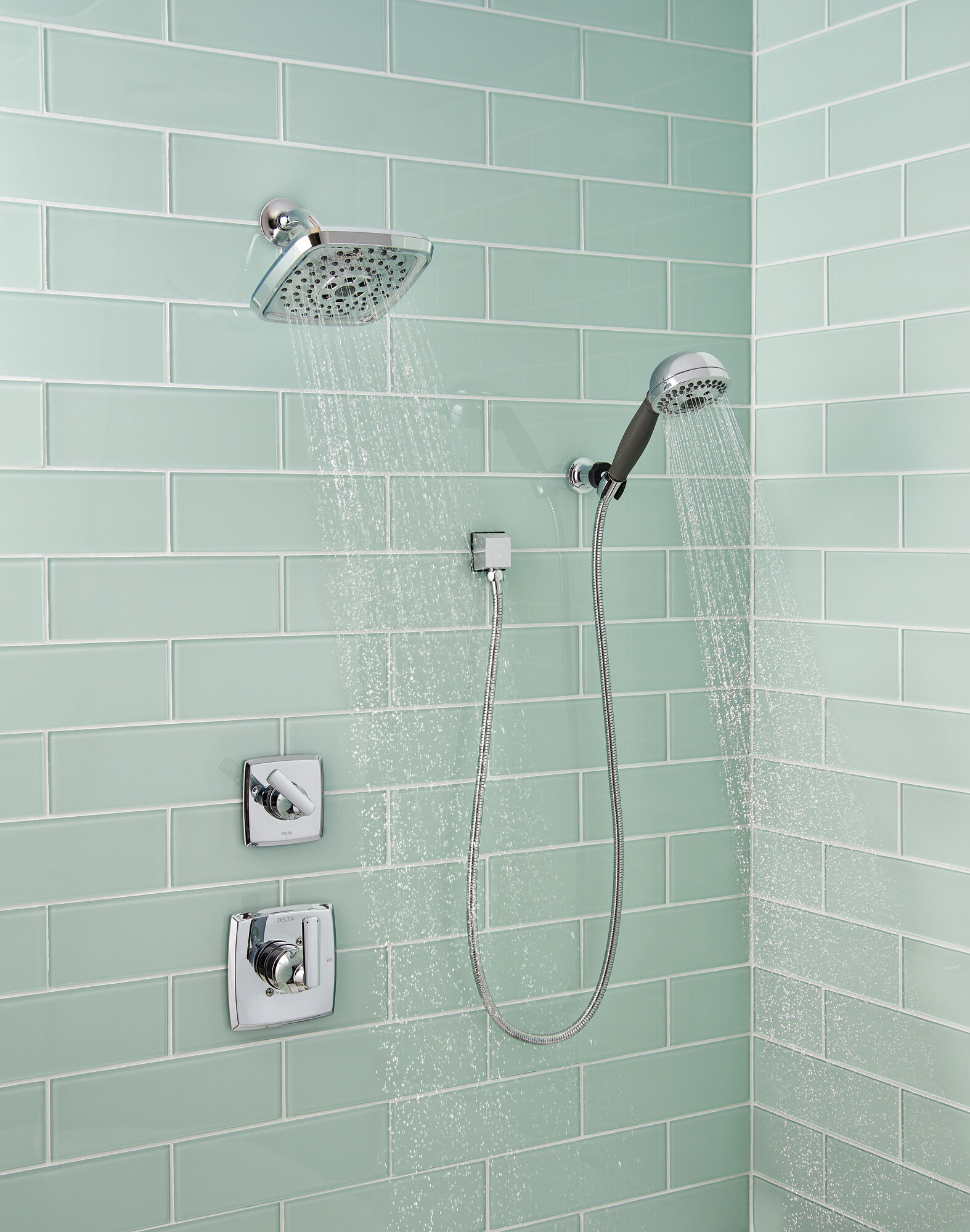 T11864-BL 3-позиционная регулировка 2-портового дивертора Delta Faucet Ashlyn Матовый черный  - Вид №2