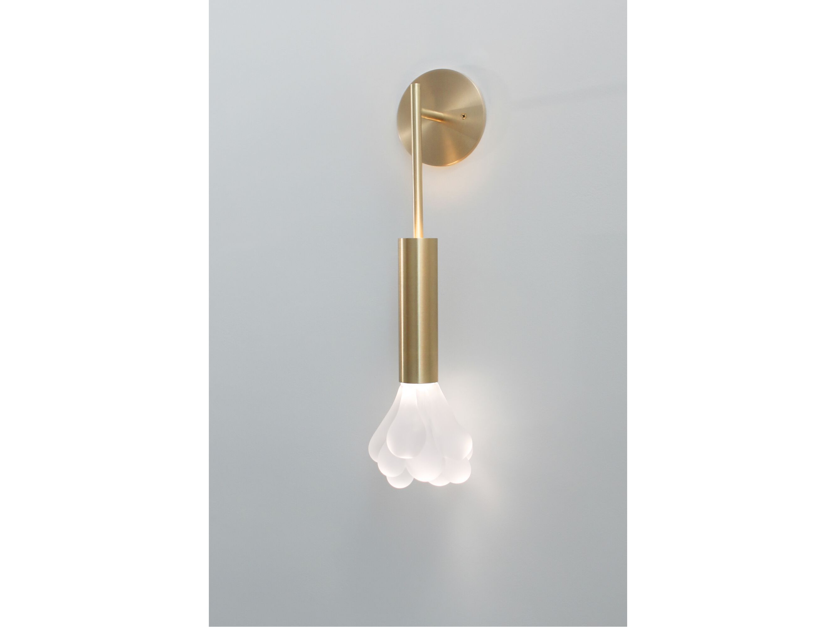 Настенный светильник из латуни и стекла SkLO Dew ARCH-00092502 - Вид №1