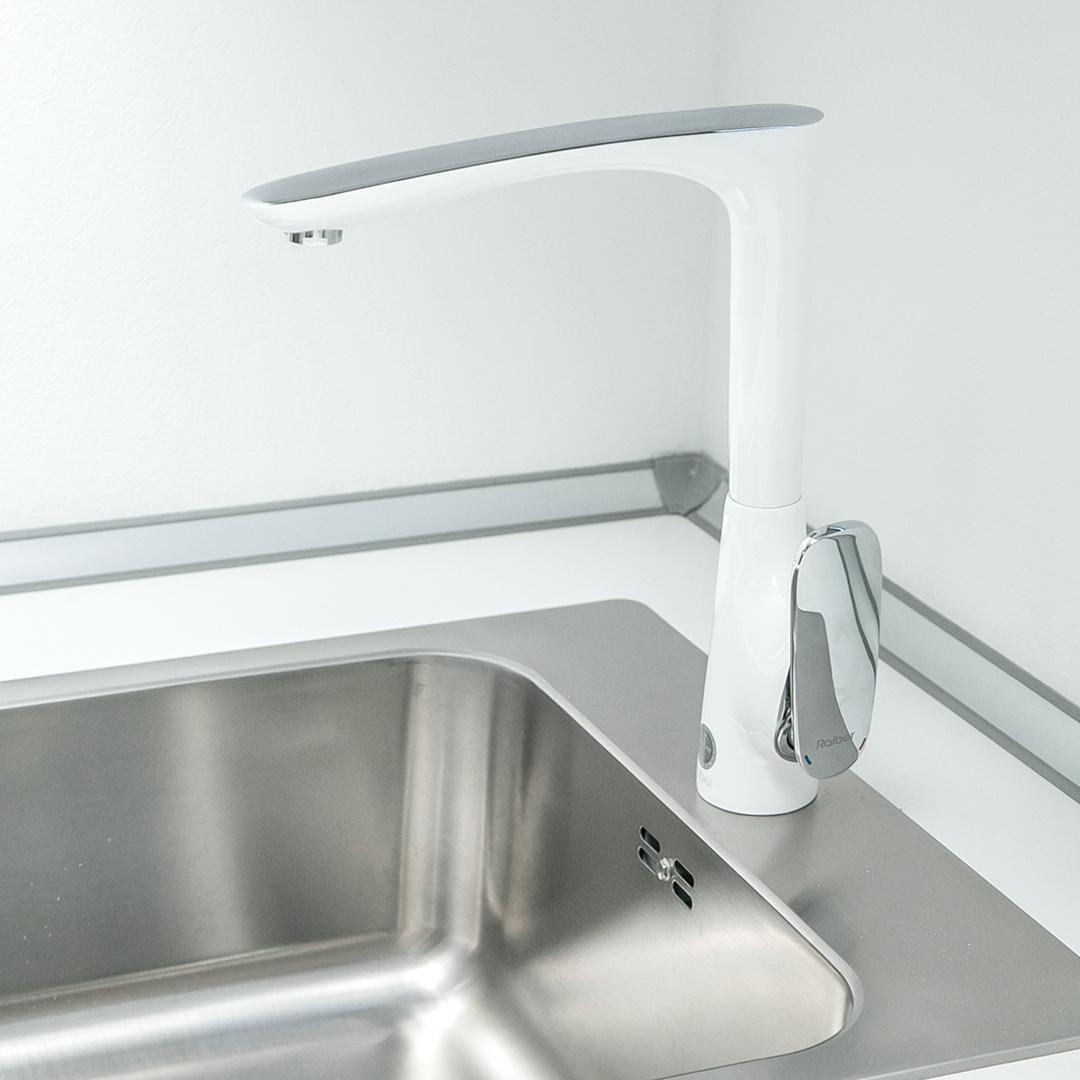 R1202 Смеситель для кухни однорычажный, боковой Raiber Dunis  - Вид №5