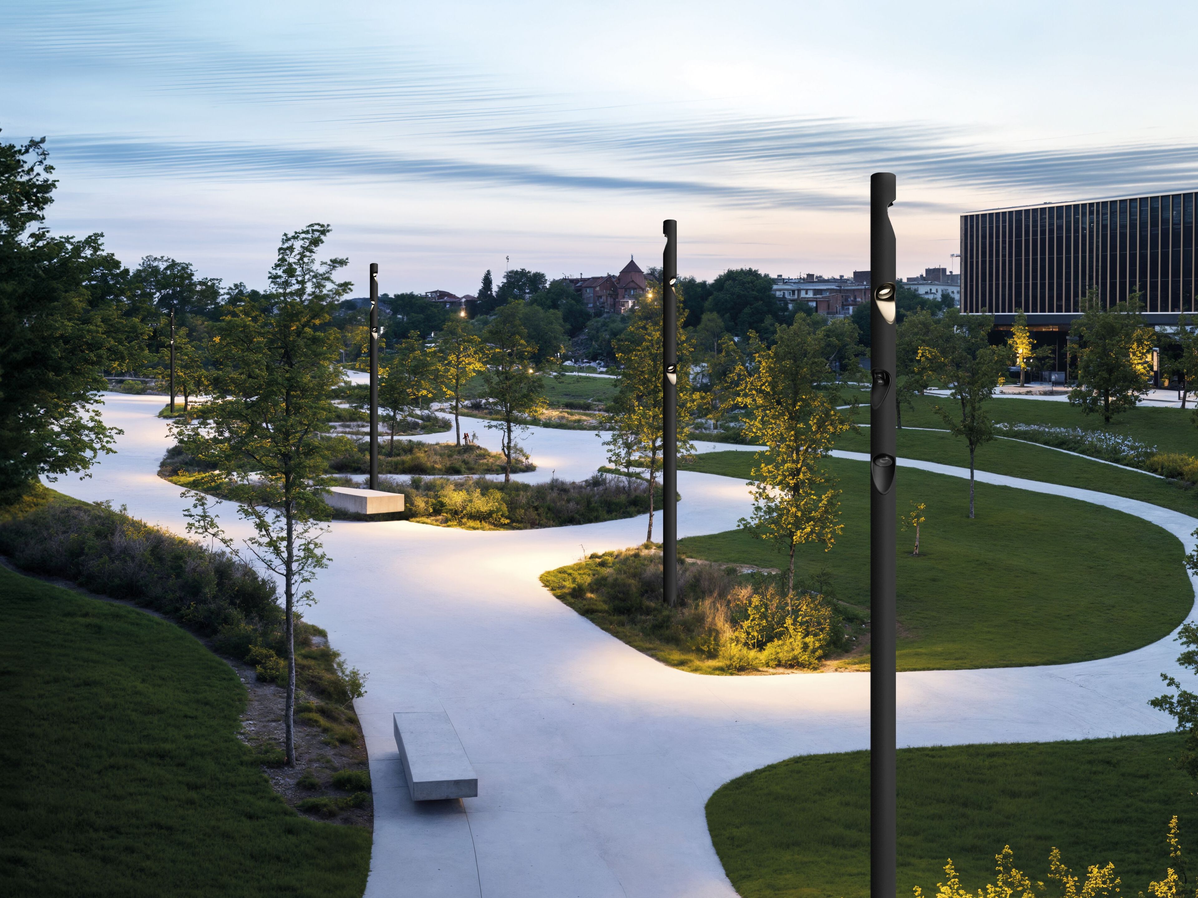 Алюминиевый светодиодный уличный фонарь для сада SIMES Shift Pro ARCH-00029631