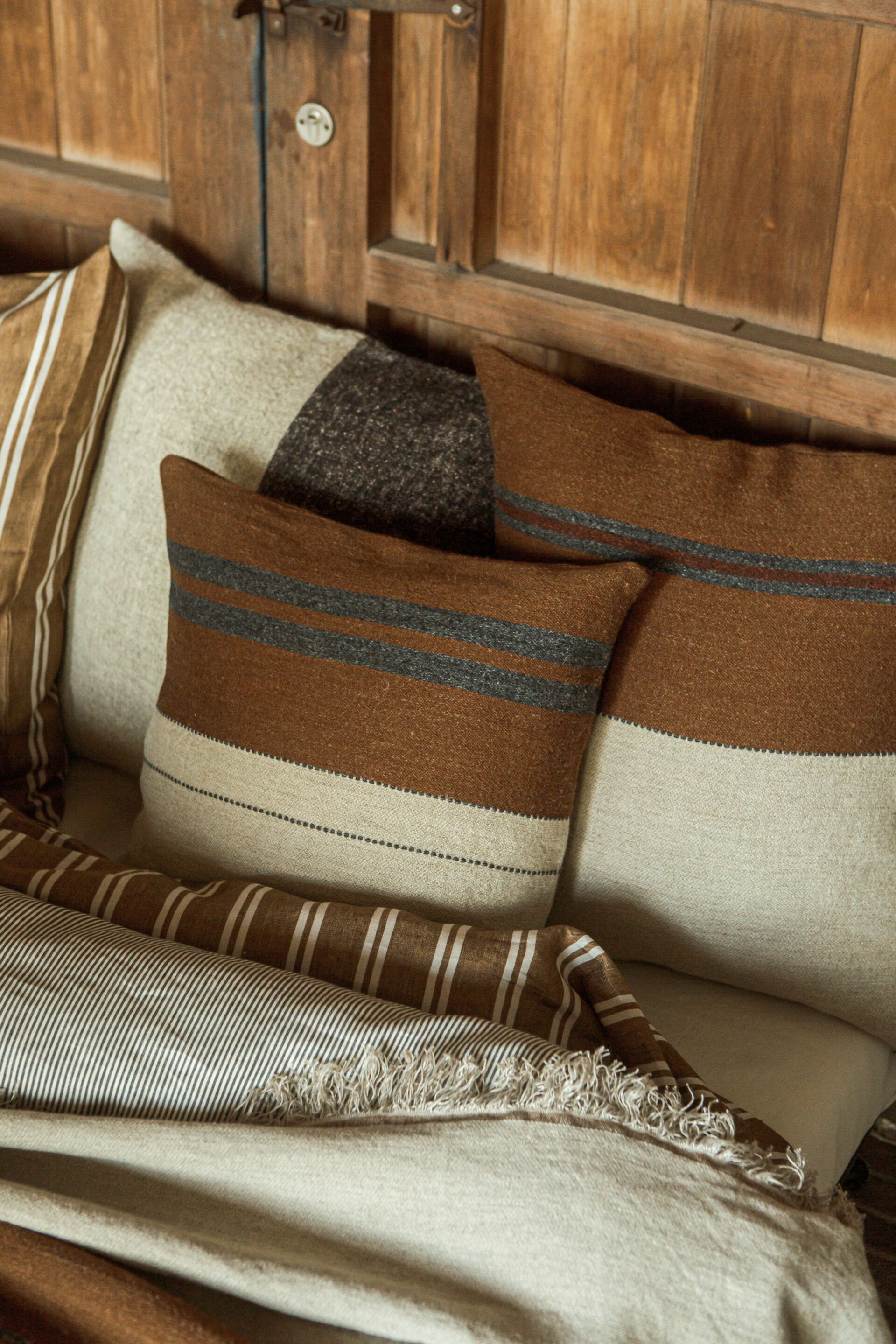 Льняная и шерстяная квадратная подушка Libeco Home The Highland Stripe ARCH-00027271 - Вид №5