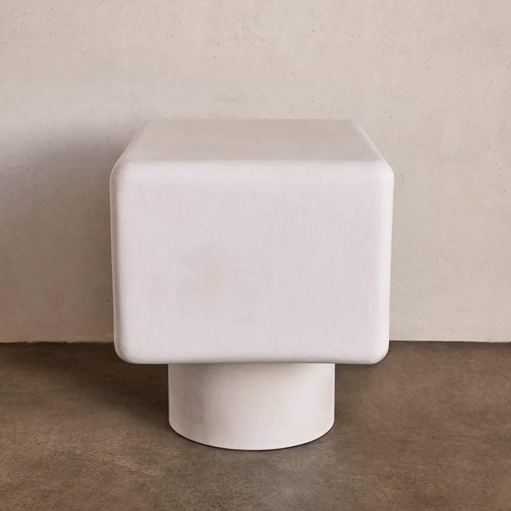 Прикроватная тумбочка из смолы Kelly Wearstler Colina ARCH-00135100 - Вид №2