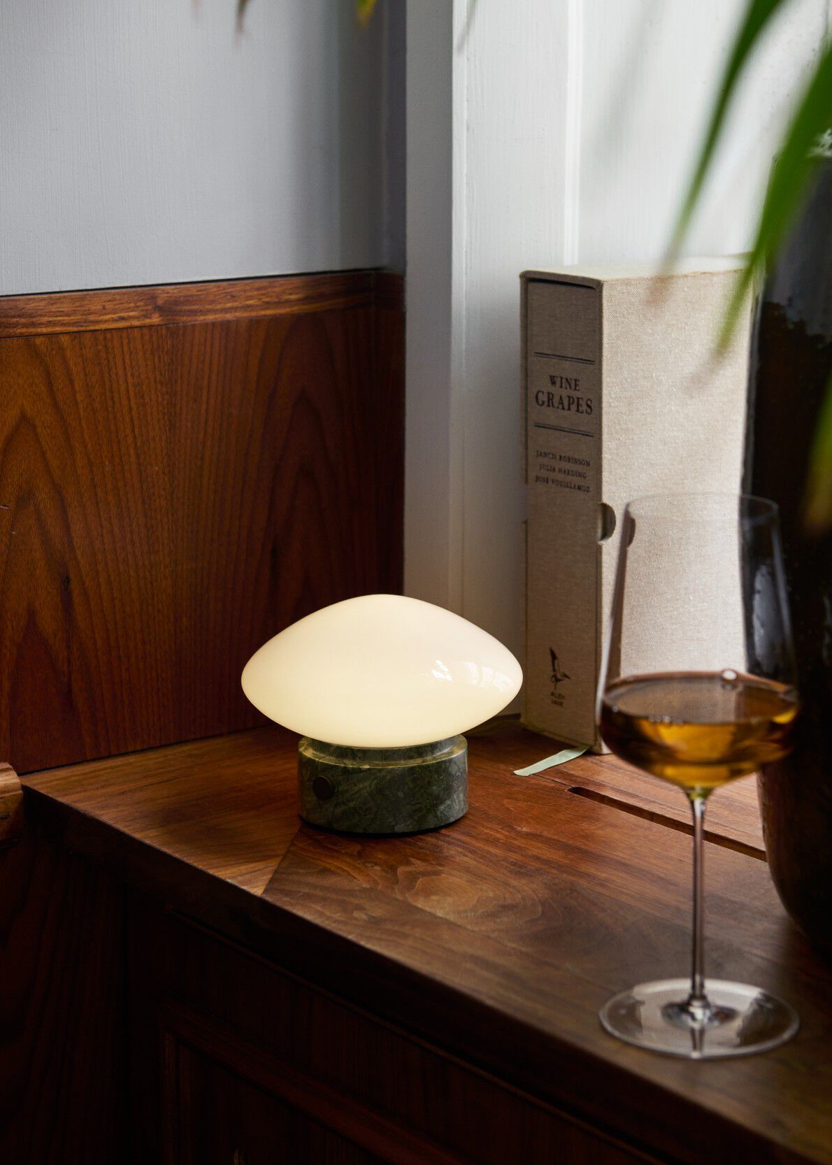 Светодиодная настольная лампа с регулируемой яркостью из дутого стекла с USB-зарядкой &Tradition туман ARCH-00075187 - Вид №8