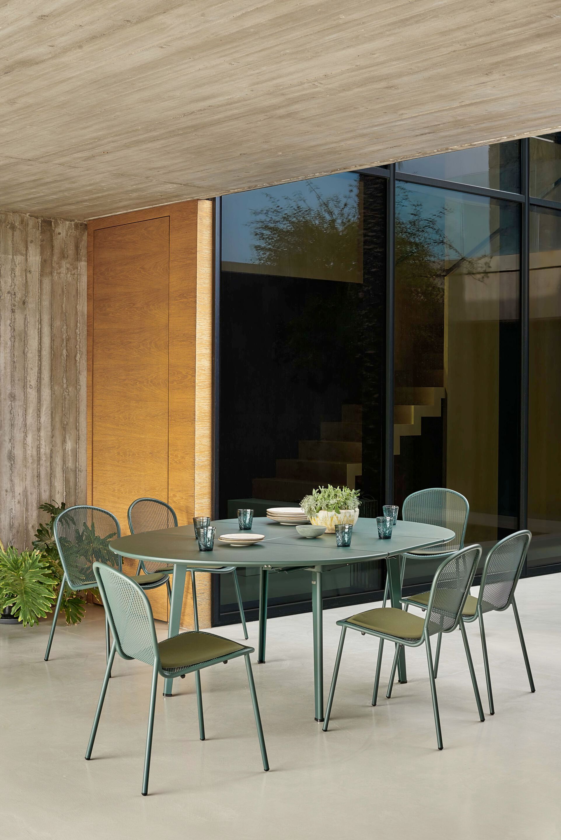 Стальной выдвижной круглый садовый стол emu Plus4 ARCH-00109357 - Вид №7