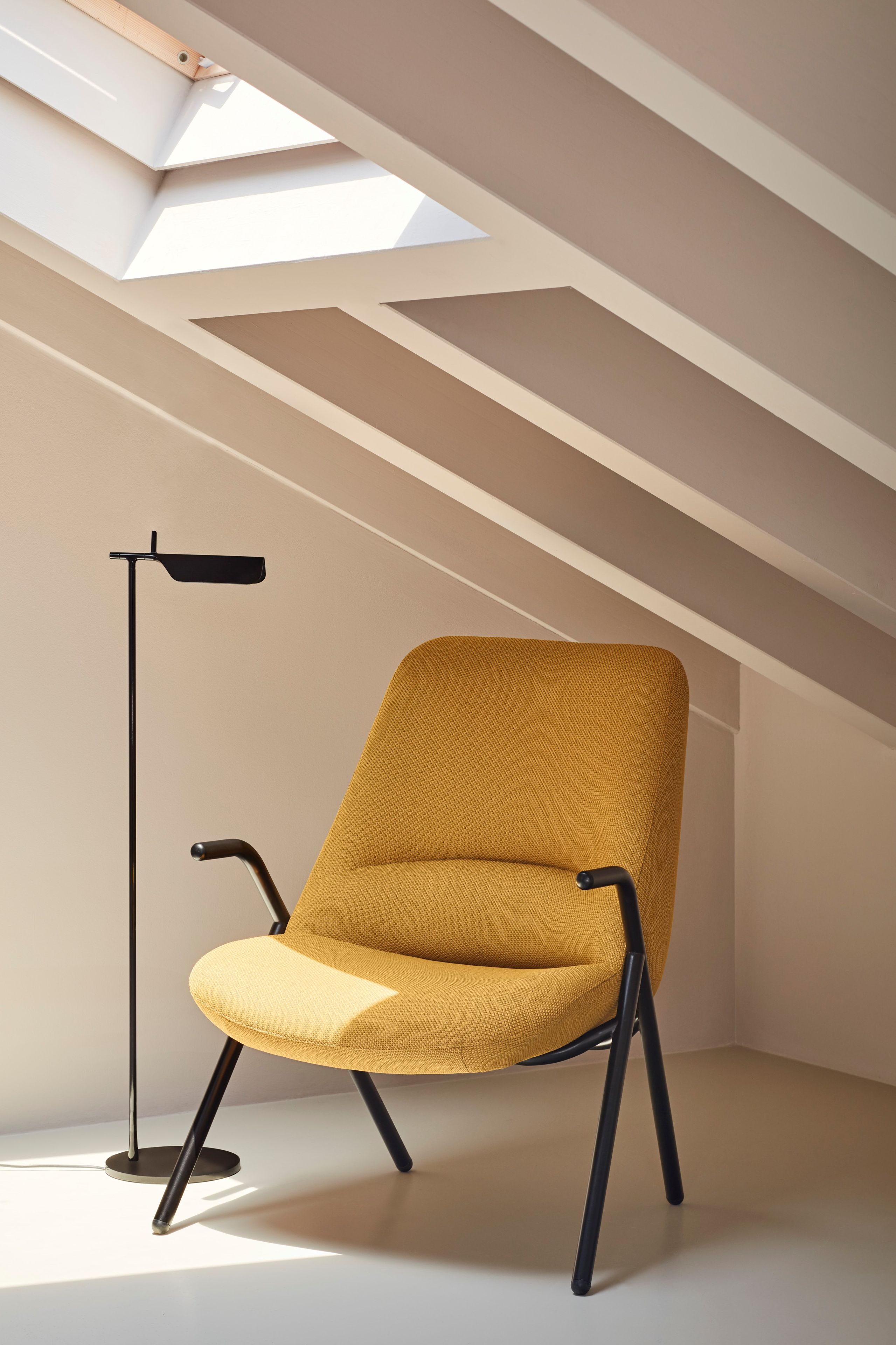 Полиэфирное кресло TEULAT Dins ARCH-00057392 - Вид №26