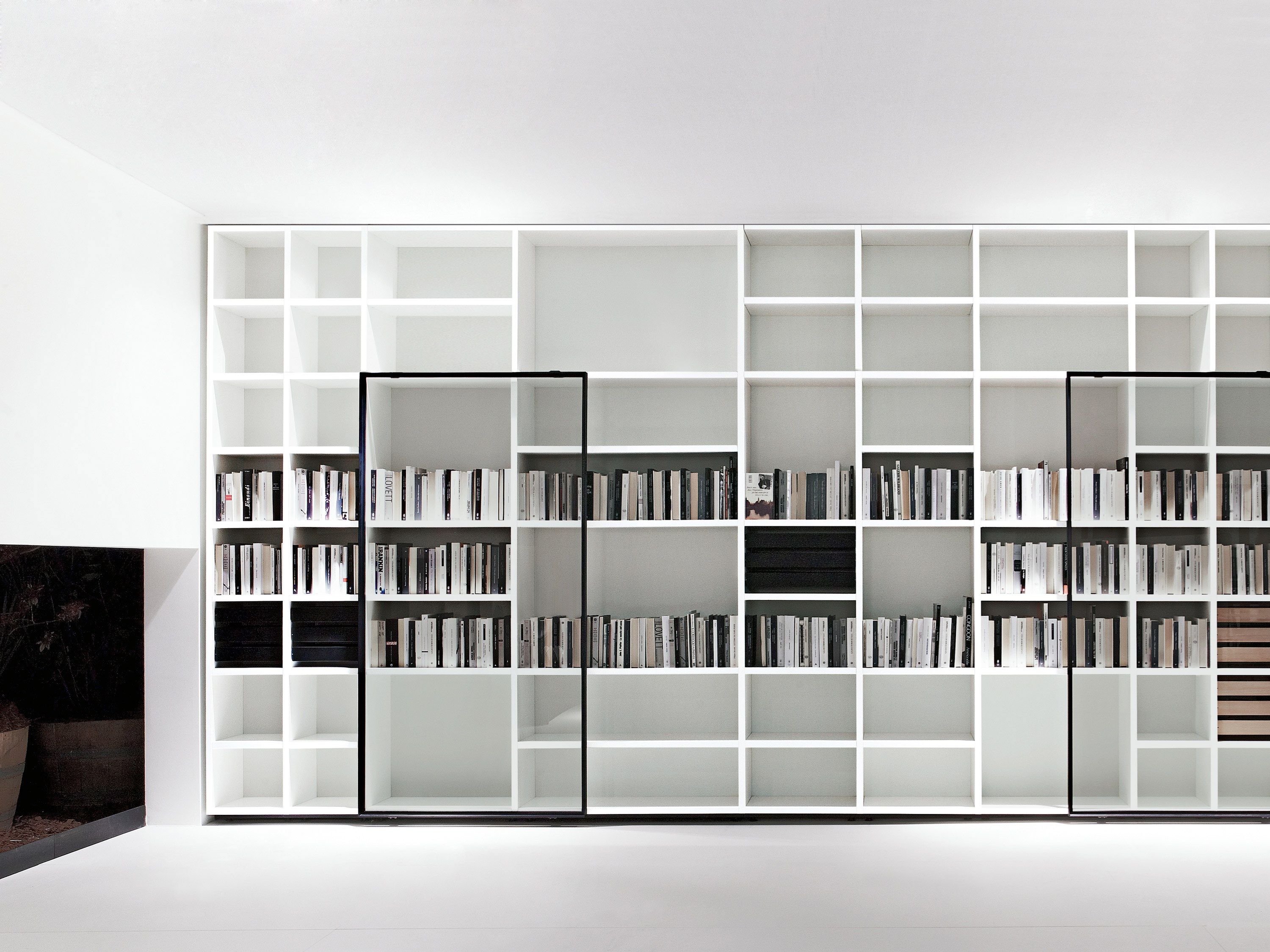 Настенный книжный шкаф из грецкого ореха Porro SYSTEM ARCH-00038451 - Вид №9