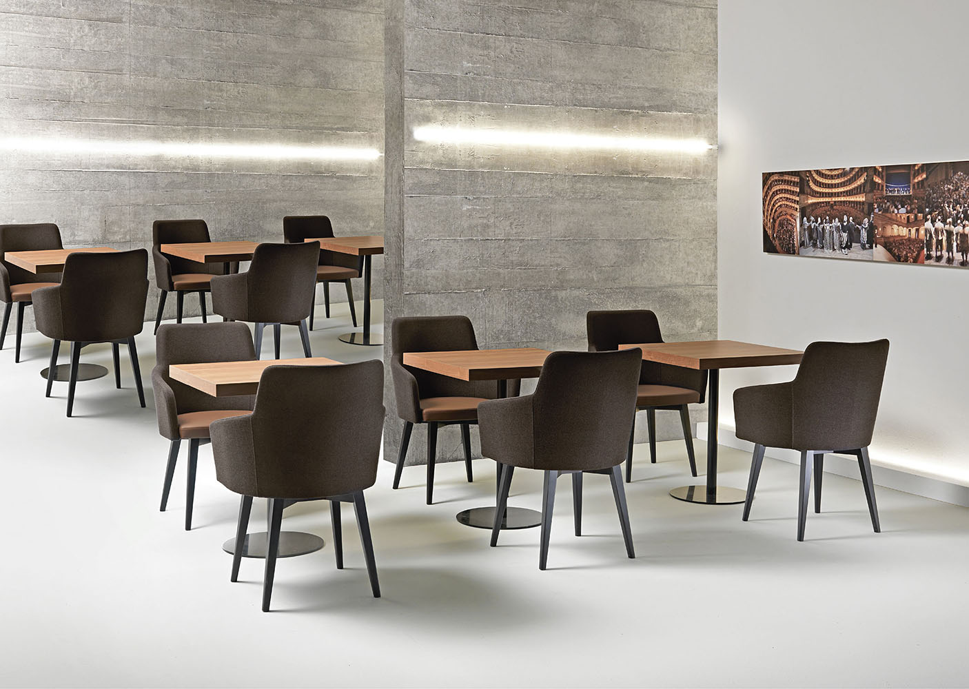 Marka 570 Кресло с каркасом из древесины бука, 4 ножки. Сиденье и спинка мягкие. Et al. Marka - Вид №2