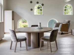 Мягкий стул из ткани