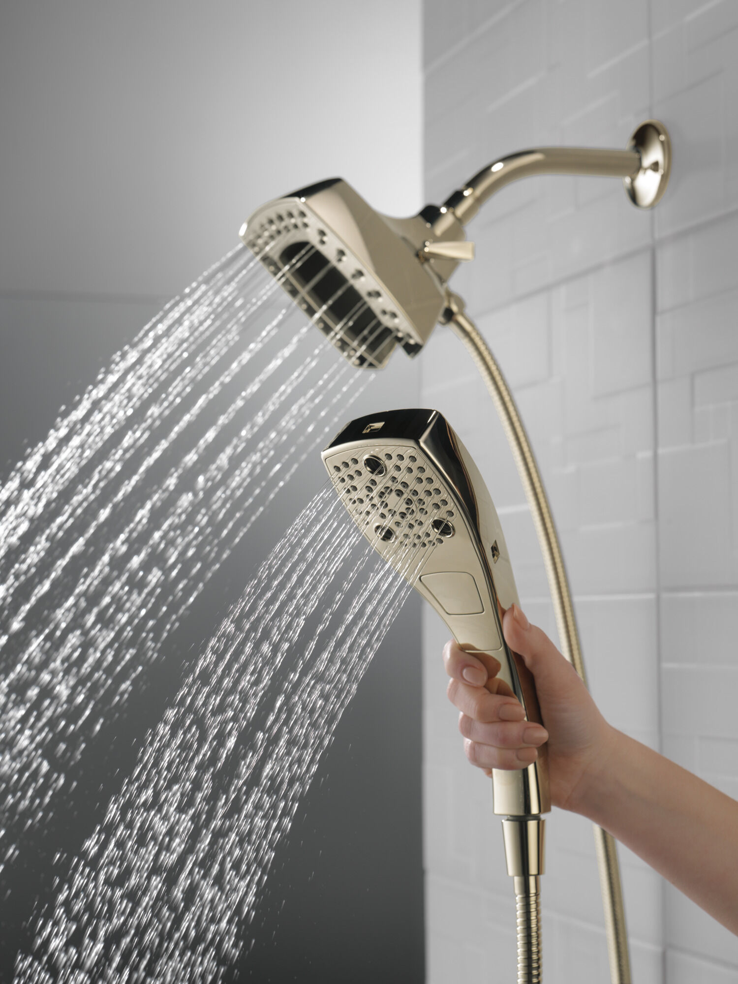 58474-PN H2Okinetic® In2ition® Душ два в одном с 5 настройками Delta Faucet Universal Showering Полированный никель  - Вид №5