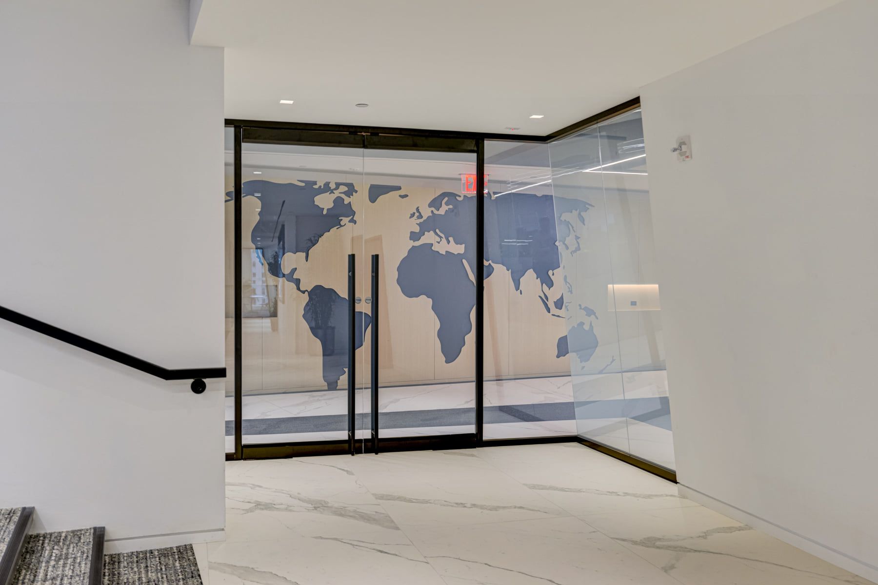 Стеклянная перегородка с контролем конфиденциальности VITRIK Vitrik ® Privacy ARCH-00036078 - Вид №13