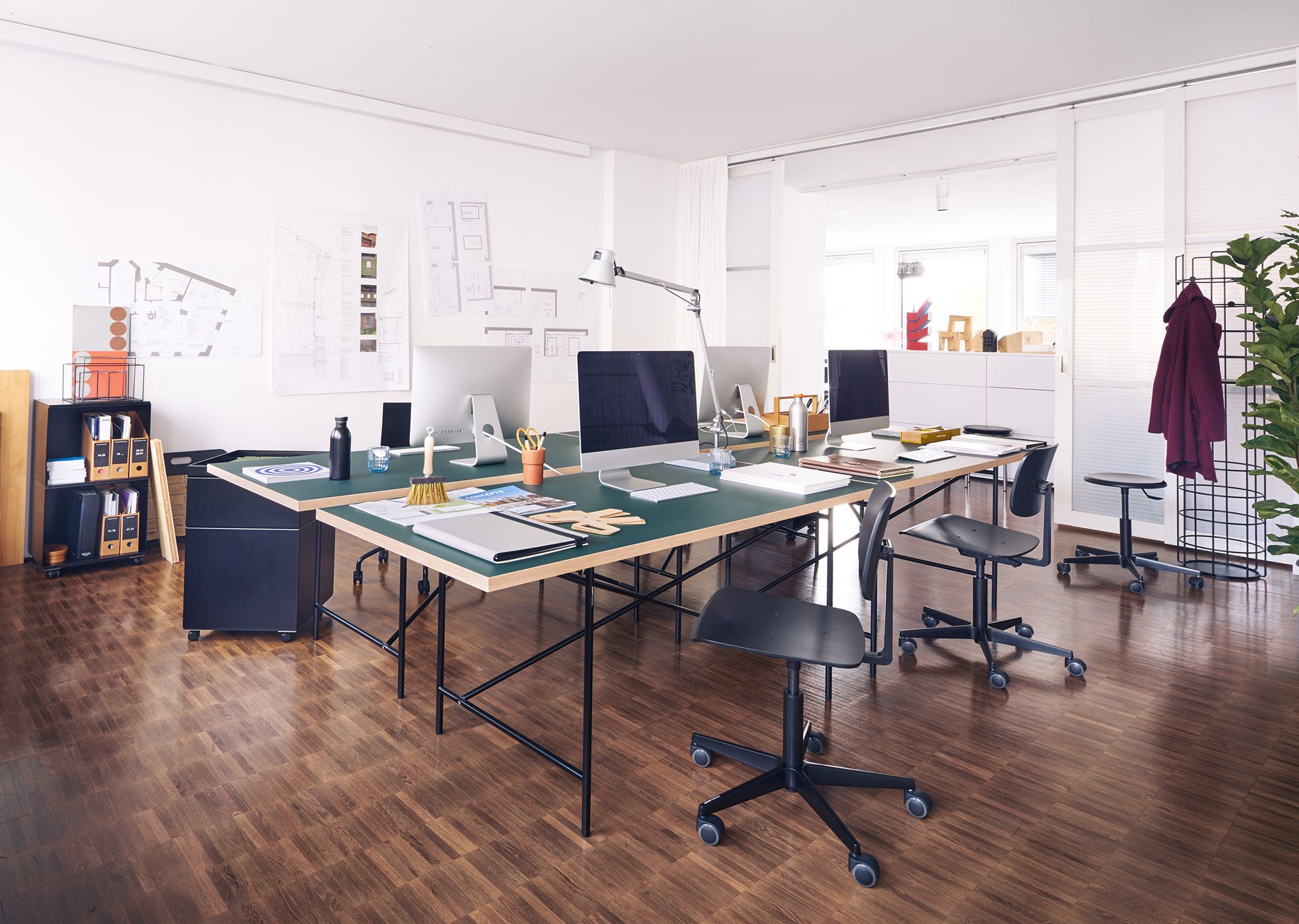 Офисное кресло с регулируемой высотой 5 спиц Richard Lampert Mr. Square ARCH-00128801 - Вид №3