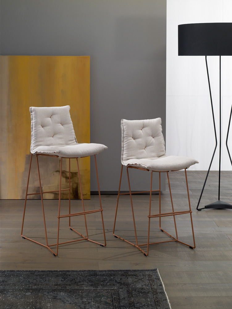 076235 Высокий стул CasaDesus Syrma Santreyd 